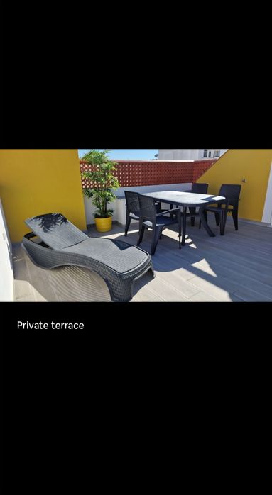 Prédio / Moradia T8 / Hostel