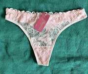 Nowe stringi, toz. M/L!