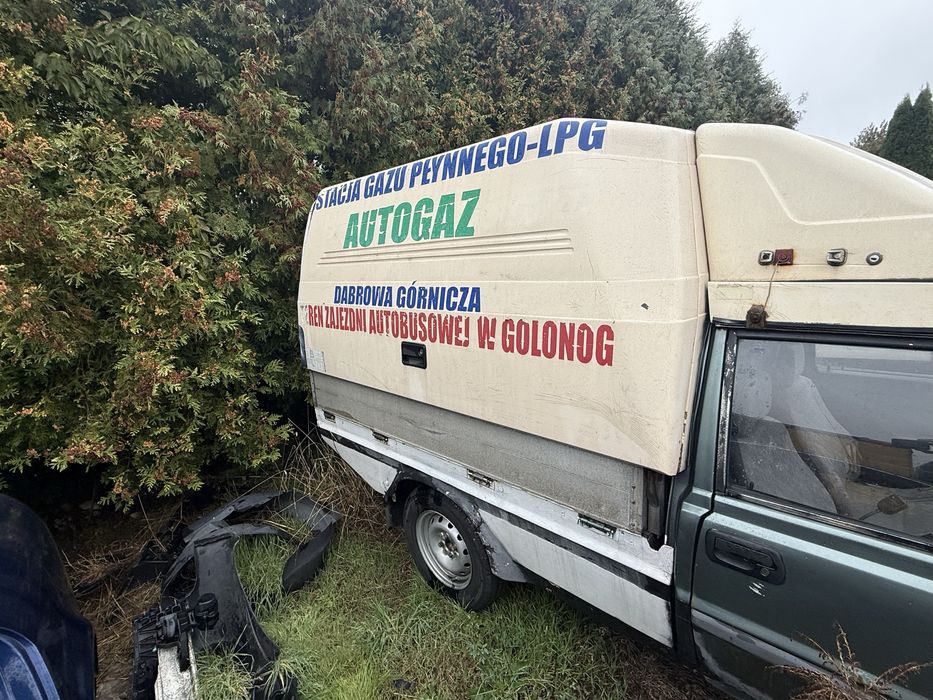 Zabudowa skrzyni ładunkowej Polonez Truck
