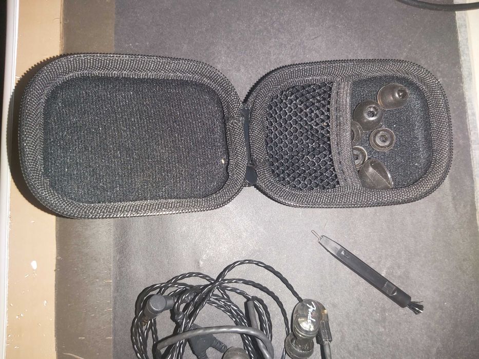 Earphones Fender