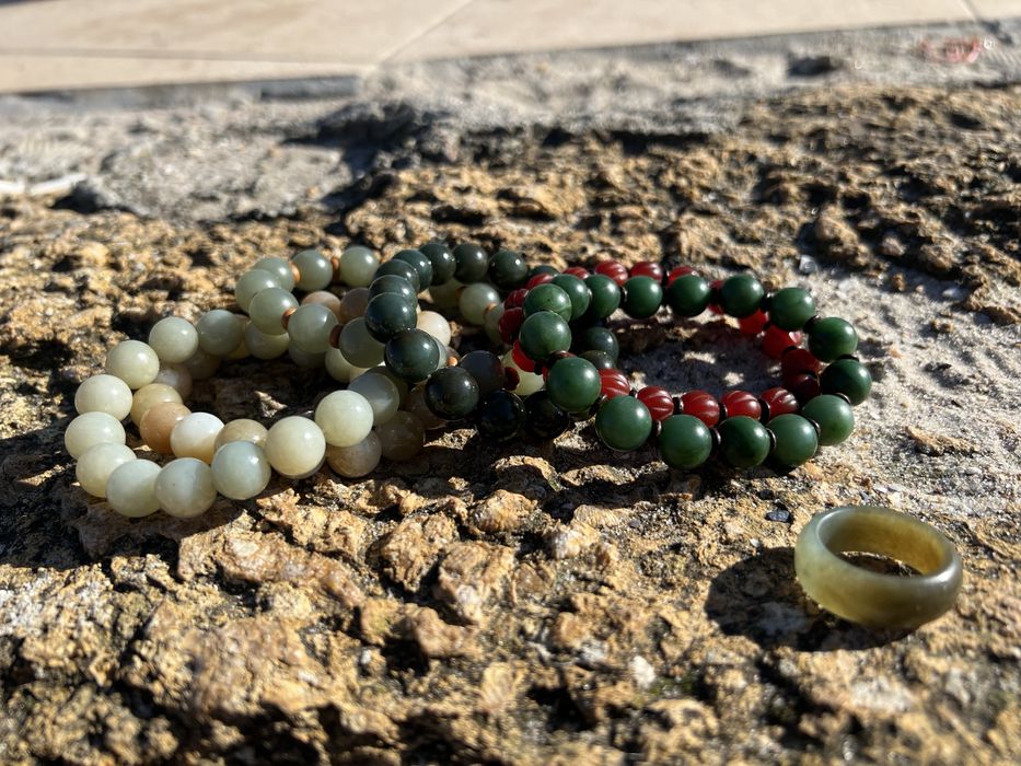 Нефритовий браслет