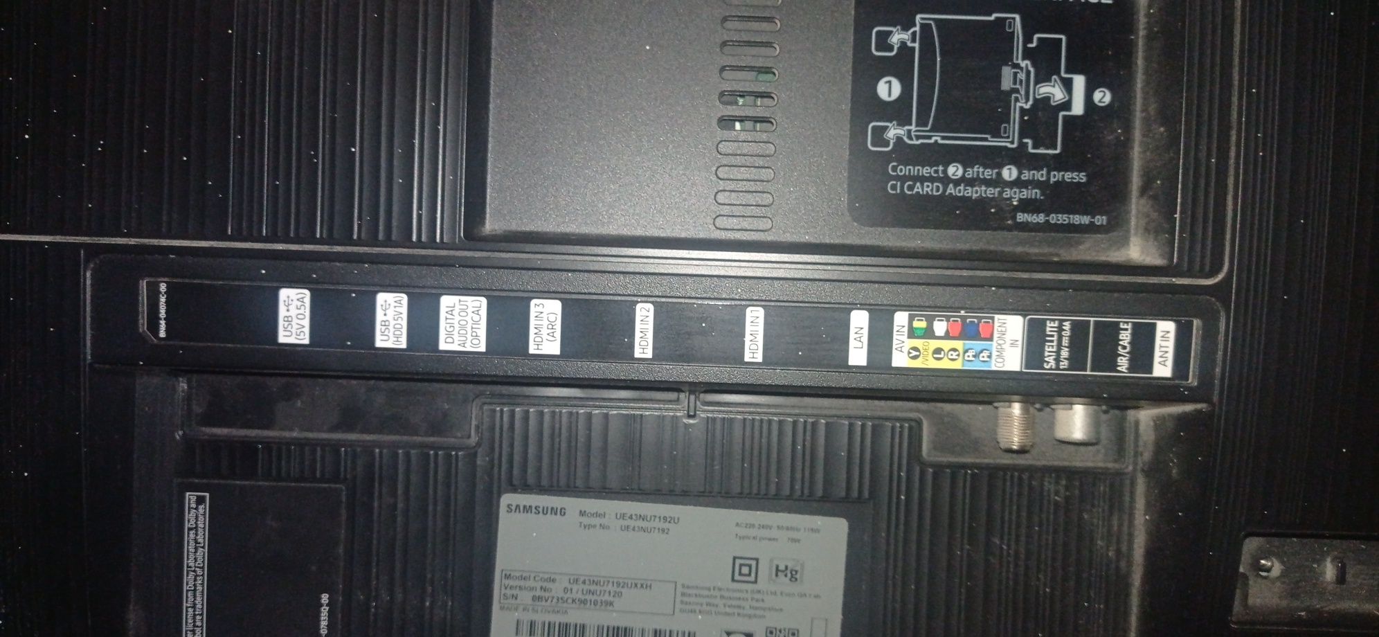 Телевизор Samsung NU7100 43" битая матрица