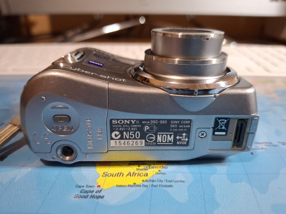 Aparat Sony Cybershot DSC-S60 vintage