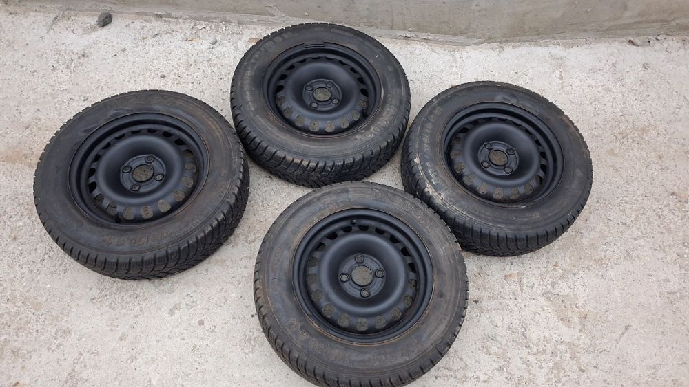 Koła 4x100 felgi stalowe Opel  opony zimowe 175/70 r14 kpl