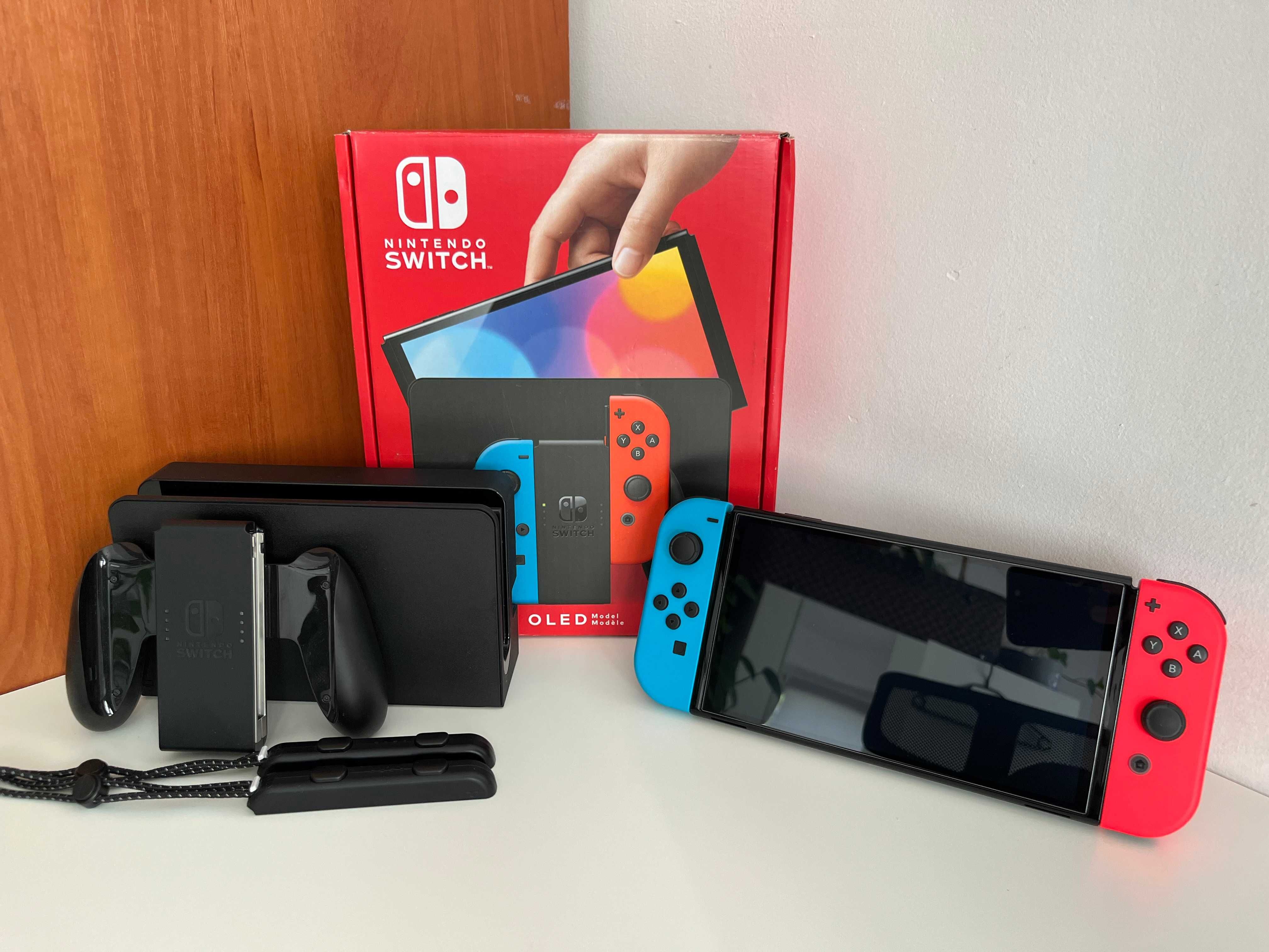 Nintendo Switch Oled + The Legend of Zelda: BOTW