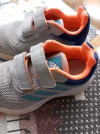 Buty adidas tensaur run r.29