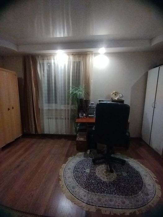 Продам дачу поруч з містом.