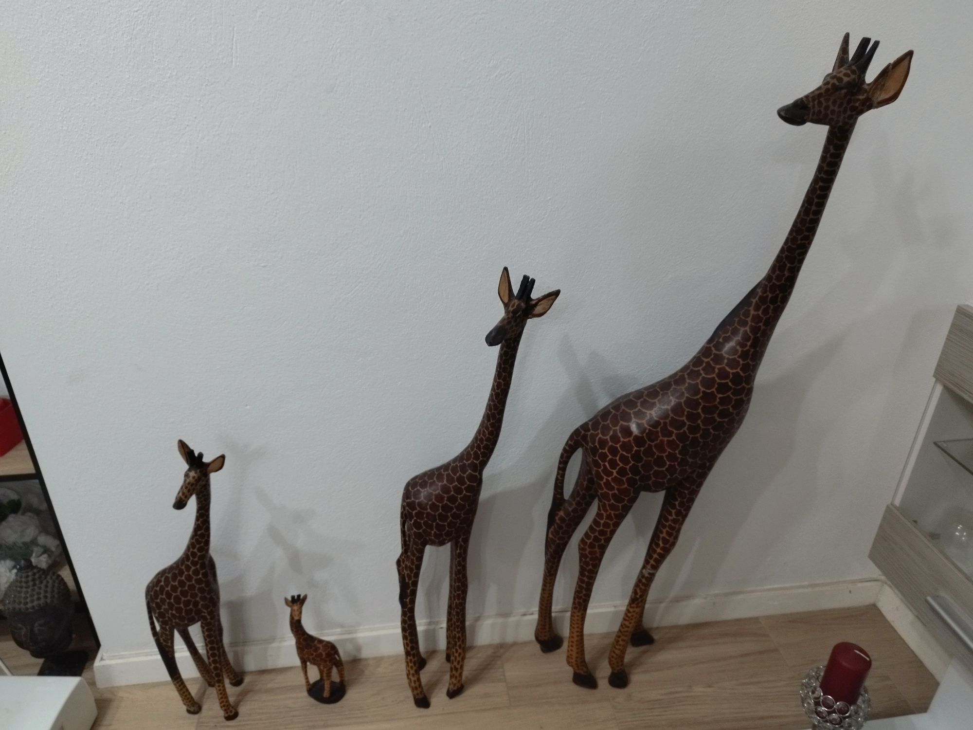 Girafas em madeira