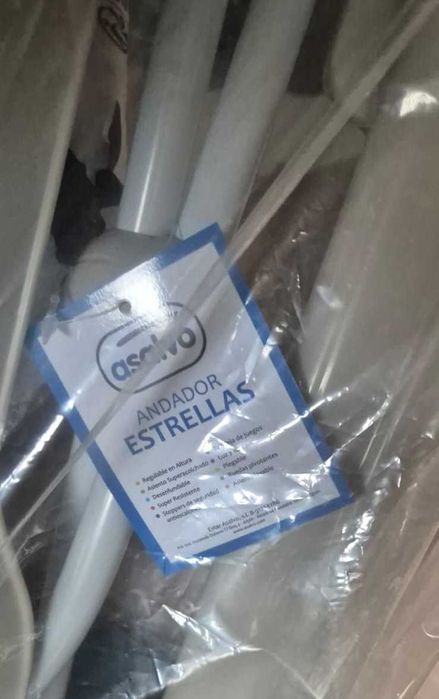 Andadeira Estrellas Asalvo para bebé, nova com etiqueta