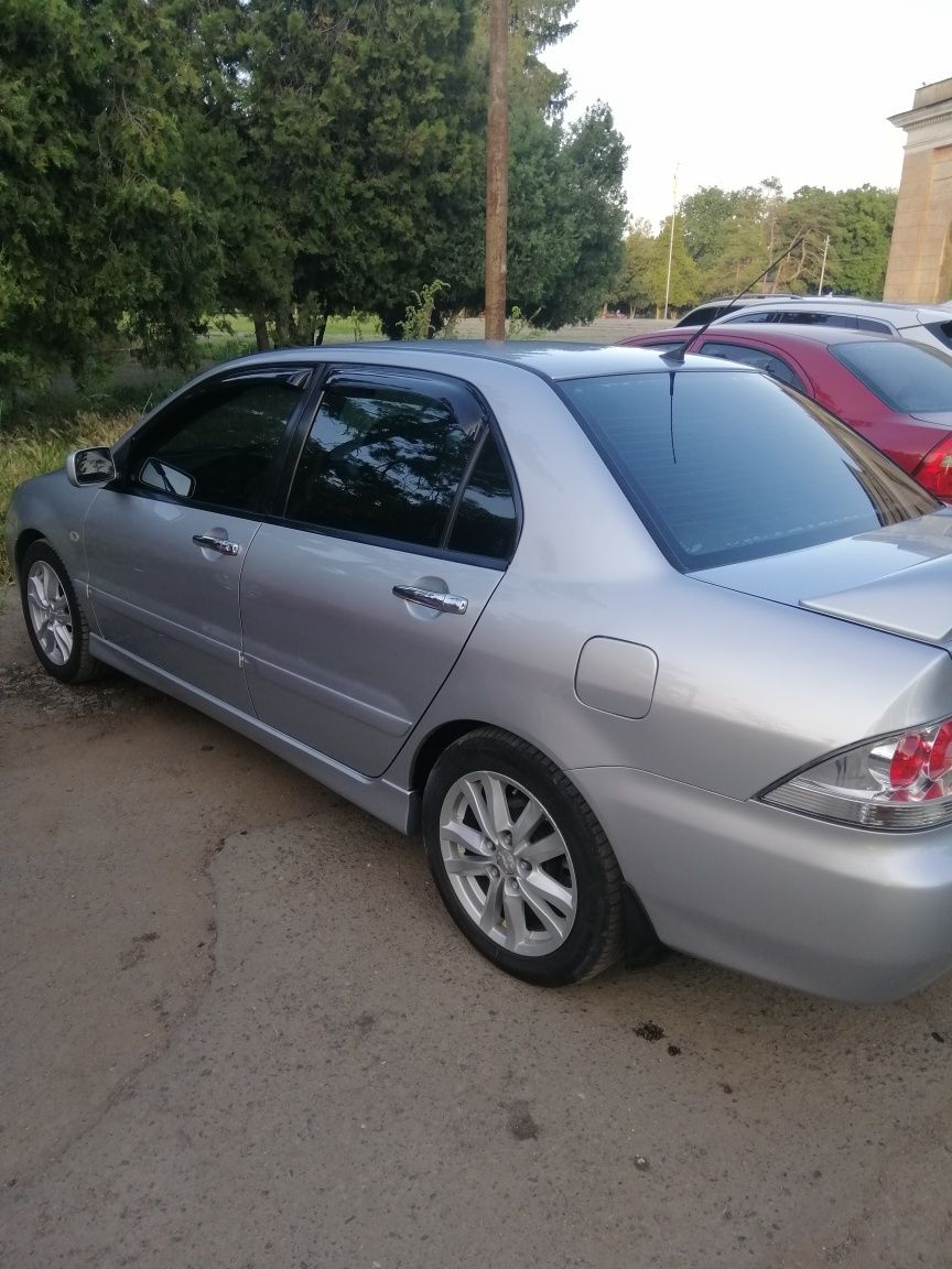 Mitsubishi lancer 9 2.0 2004