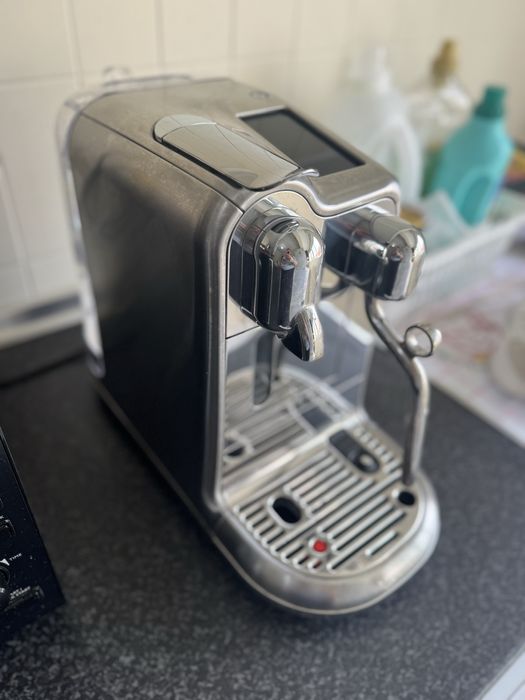 Máquina de Café Delonghi para Nespresso