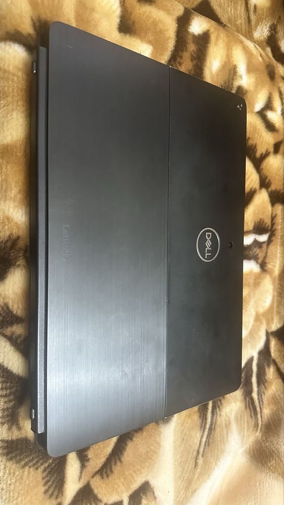 Laptop DELL Latitude i5-8350U CPU; LTE; 2-in-1, 1TB; 16 GB RAM;