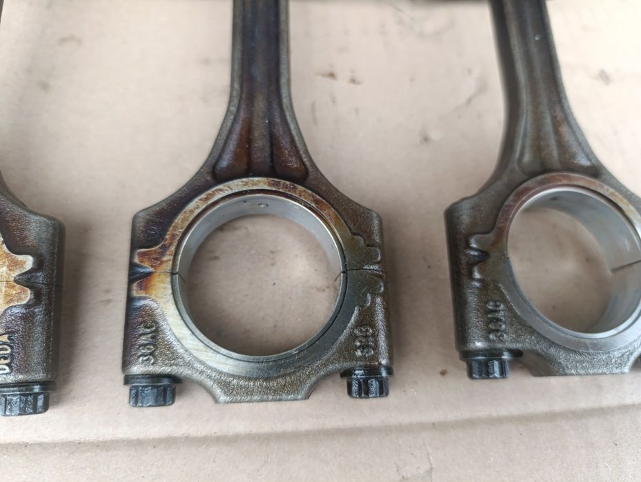 Шатуни поршня 1.2 бензин Fabia Polo Ibiza Cordoba