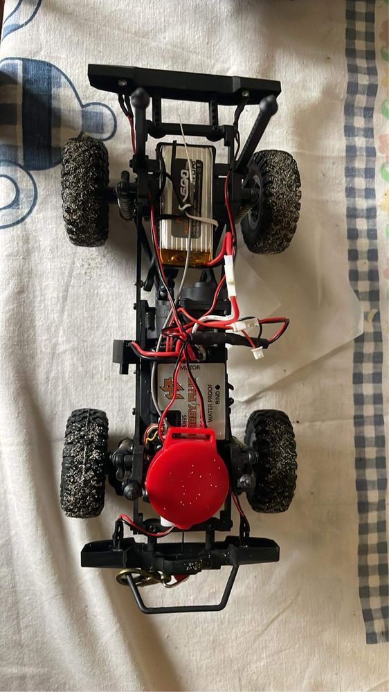 Vendo hobby plus escala 1/24 ou troco por material para trx4 sport