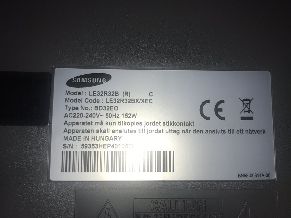 TV Samsung 32' a funcionar
