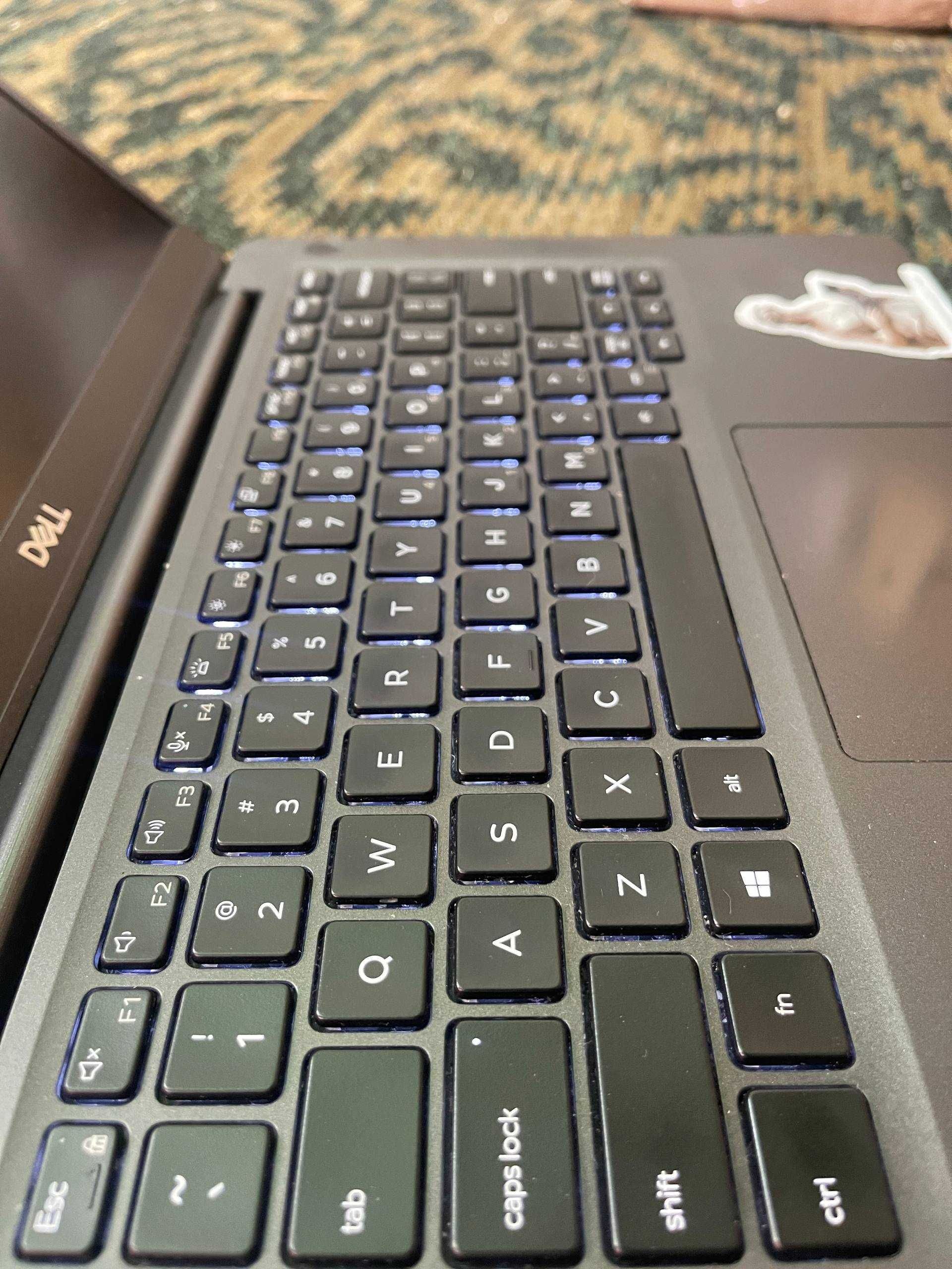 Ігровий ноутбук Dell і5-8265 ггб озу 8 ггб ddr4 SDD в гарному стані