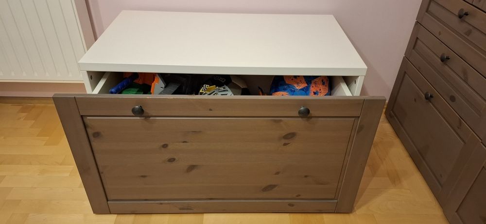 Skrzynia z Ikei seria Stuva