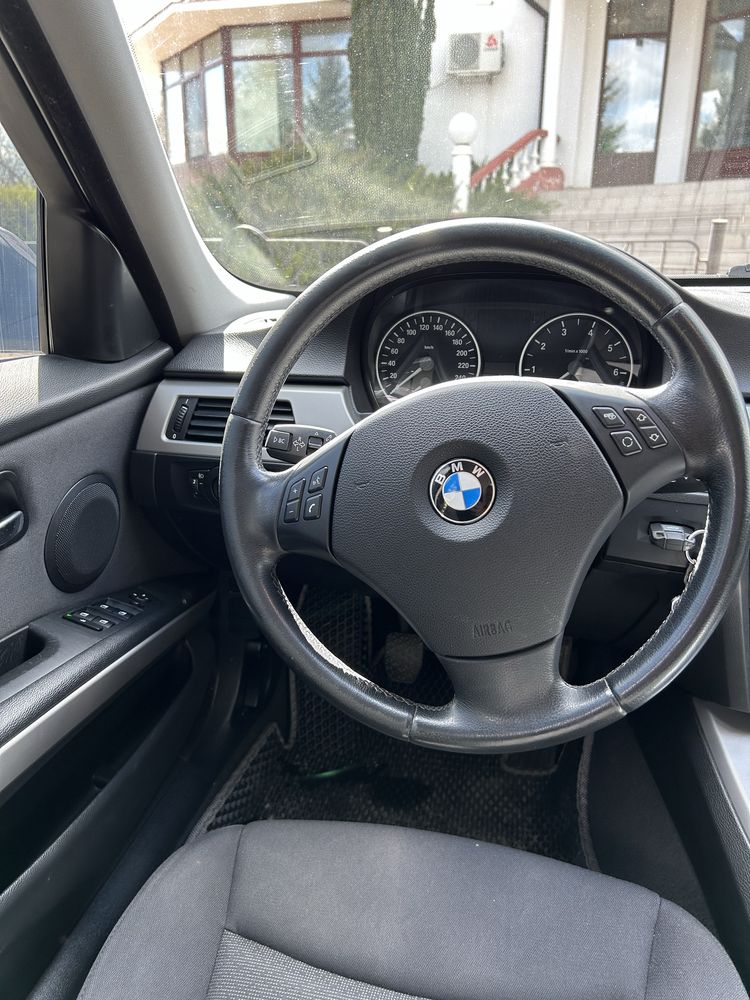 BMW E91 2007Рік 2.0 бензин