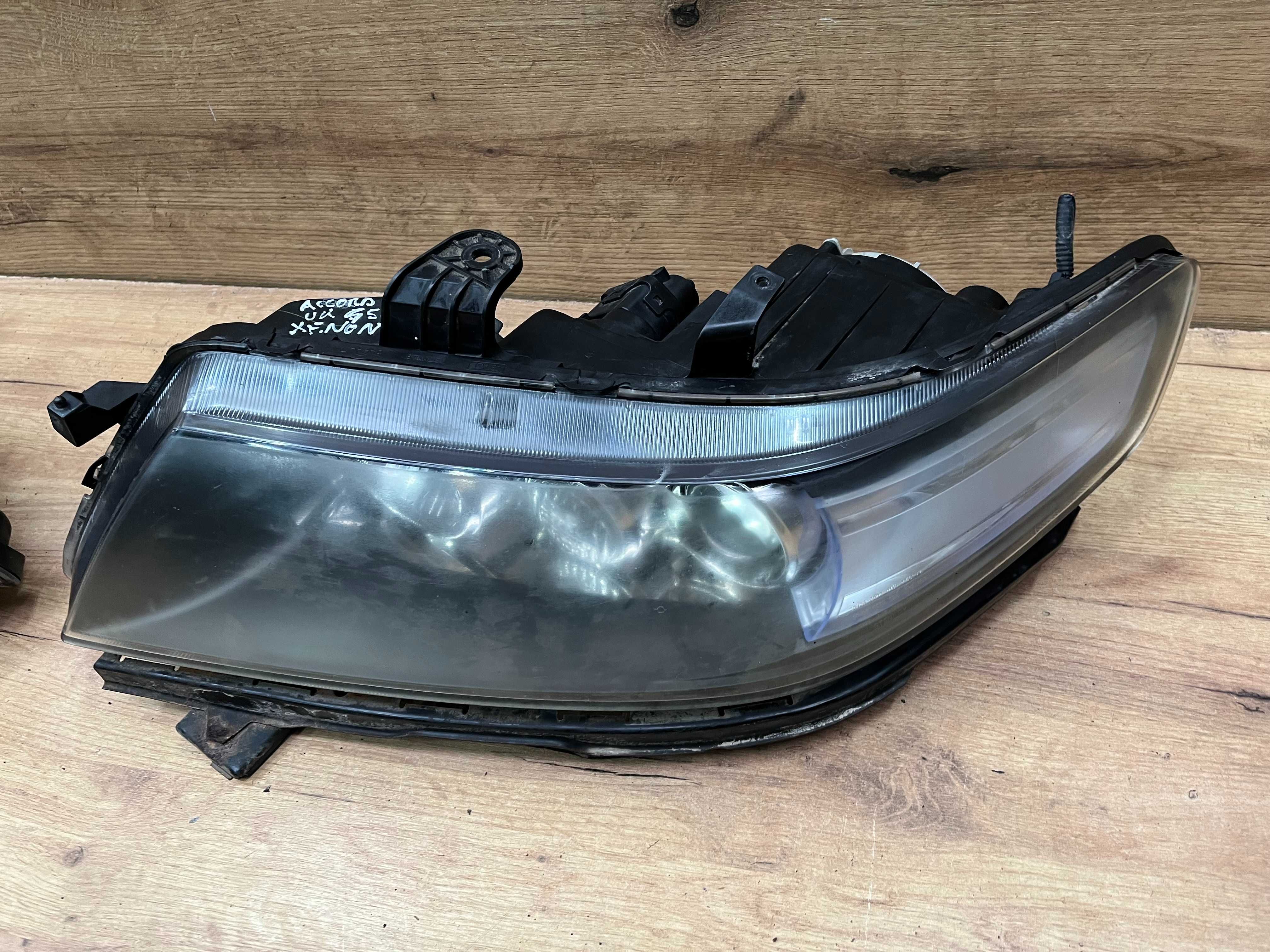 Lampa/reflektor przedni lewy prawy Honda Accord Lift Xenon