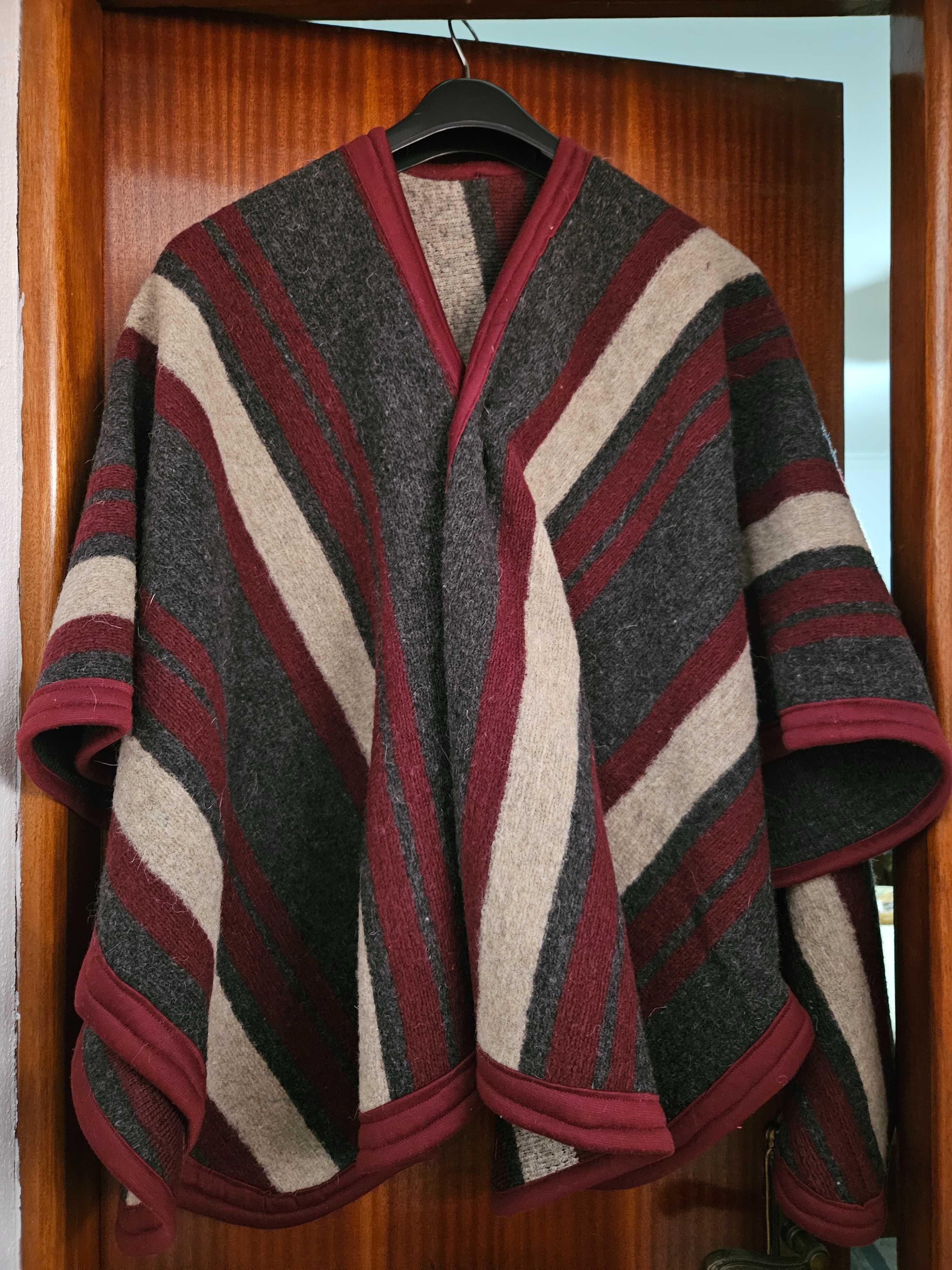 Capa/Poncho em lã