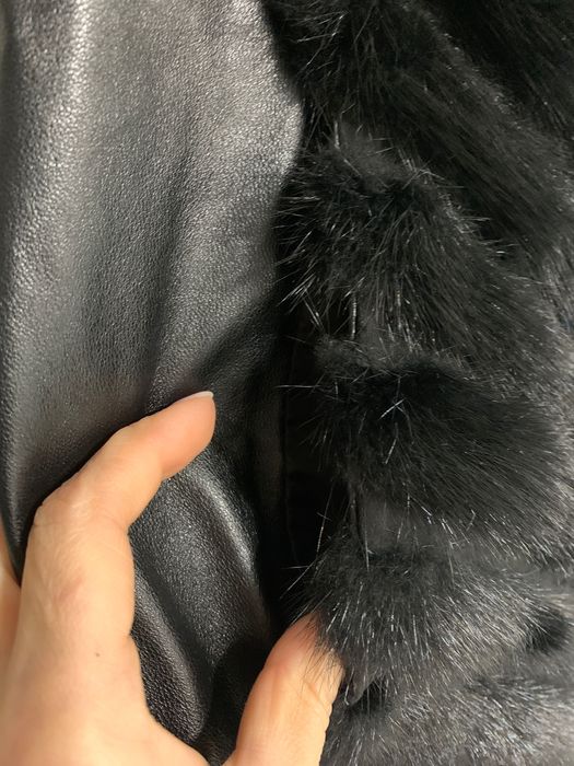 Продам жилет з норки.