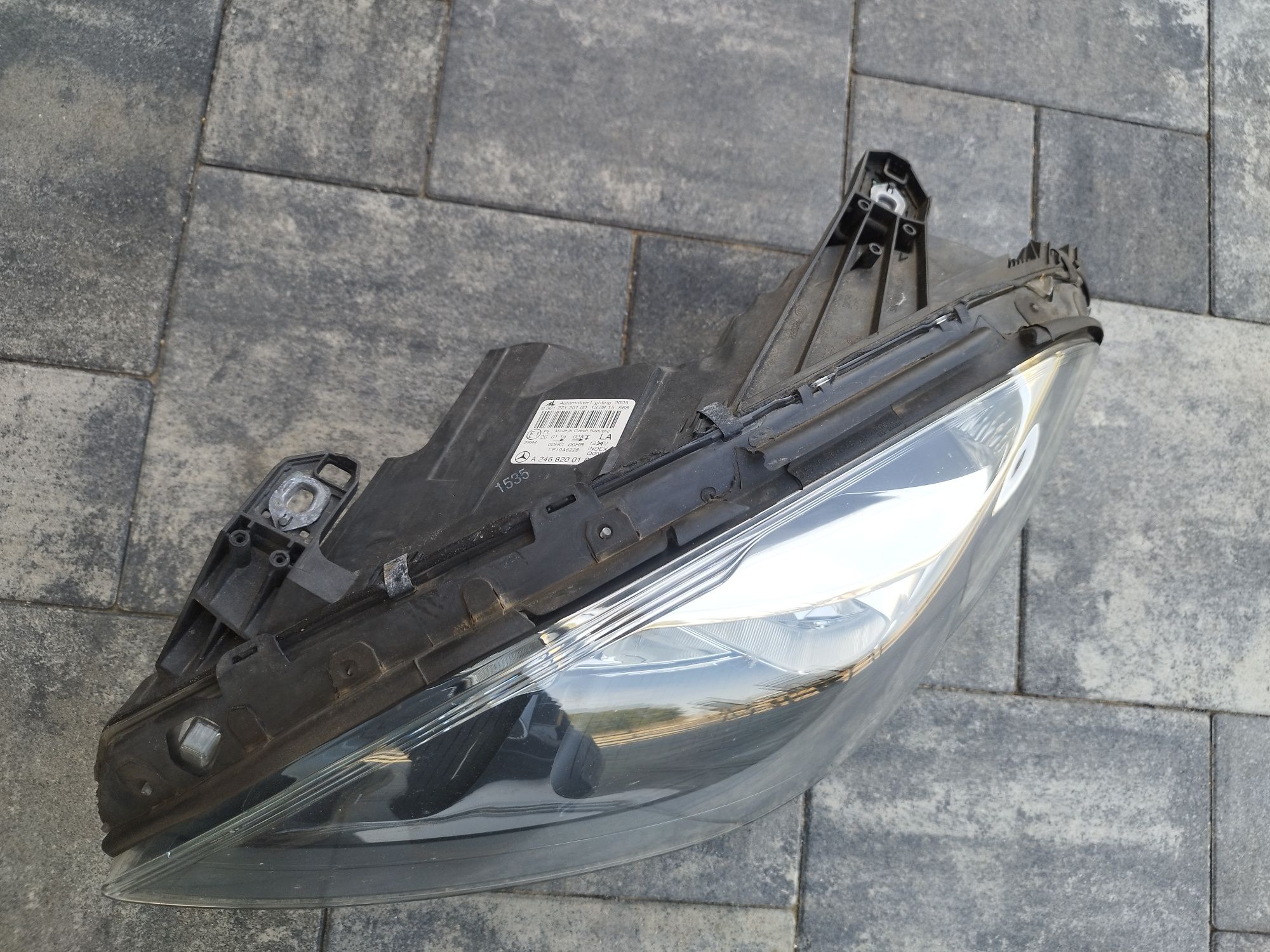 Lampa Przednia Mercedes B Klasa W246