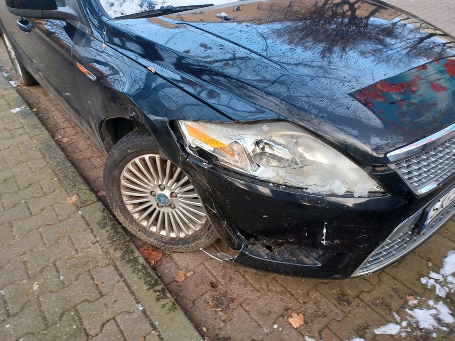 Ford Mondeo  // Rok 2008 Benzyna  // Małe uszkodzenie