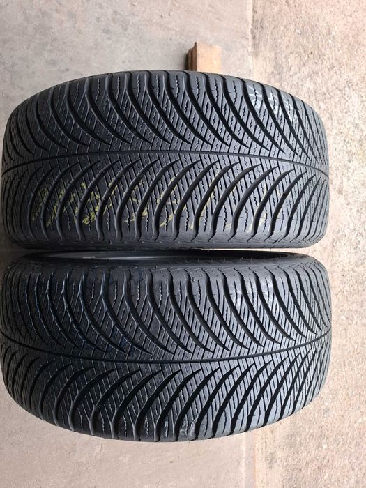 Opony całoroczne 215/45/16 Goodyear.