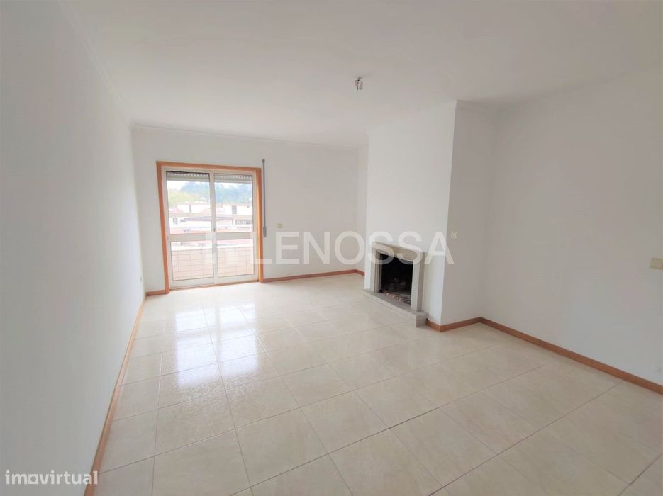 Excelente apartamento T3 em Oliveira de Azeméis, distrito de Aveiro.
