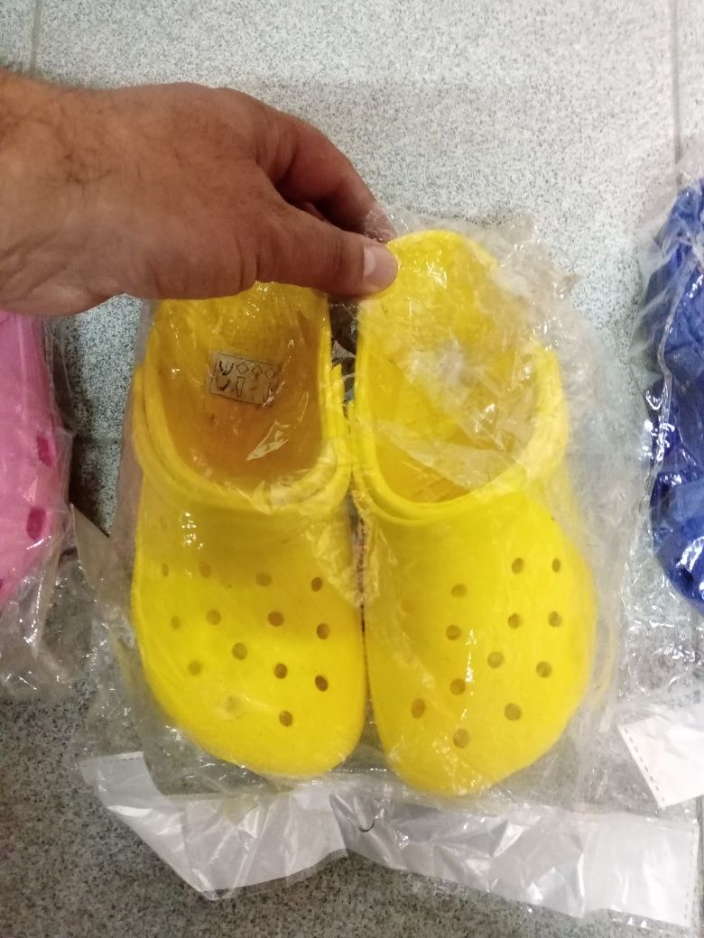 Crocs de Criança (Muitas Unidades / Preço por Par)