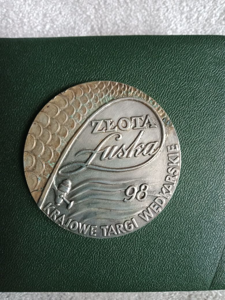 Medal okolicznościowy złota łuska 98 rok