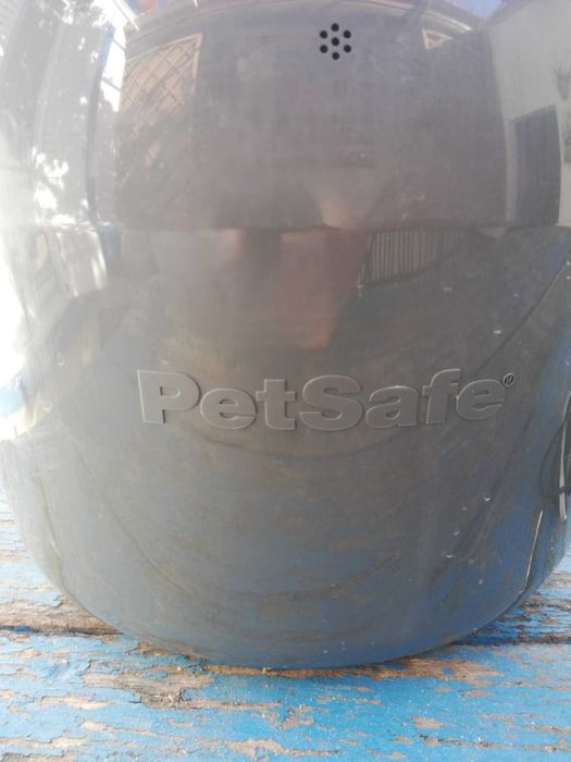 Lançador de bolas Pet Safe, como novo