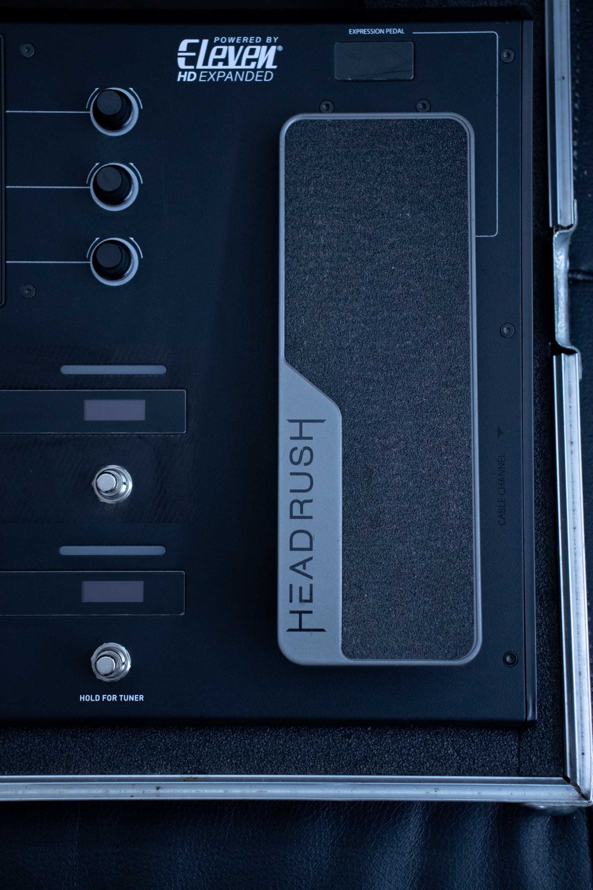 Headrush Pedalboard + Thon Case
