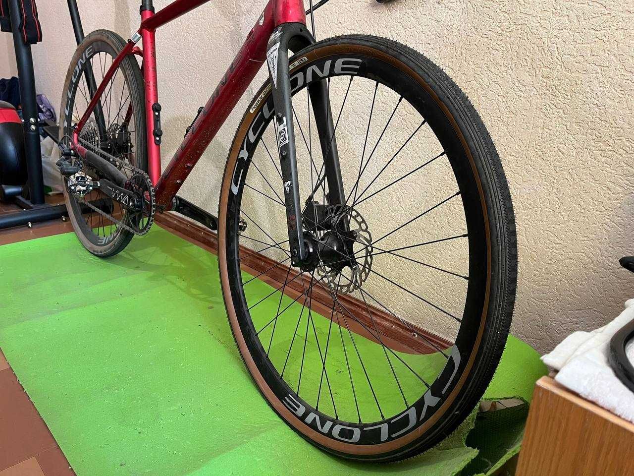 Гравійний велосипед CYCLONE GTX 22. 50 Рама. Пробіг біля 4К км.