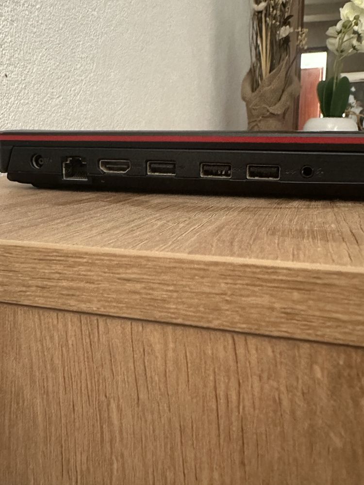 Portátil ASUS tuf Gaming fx505dy