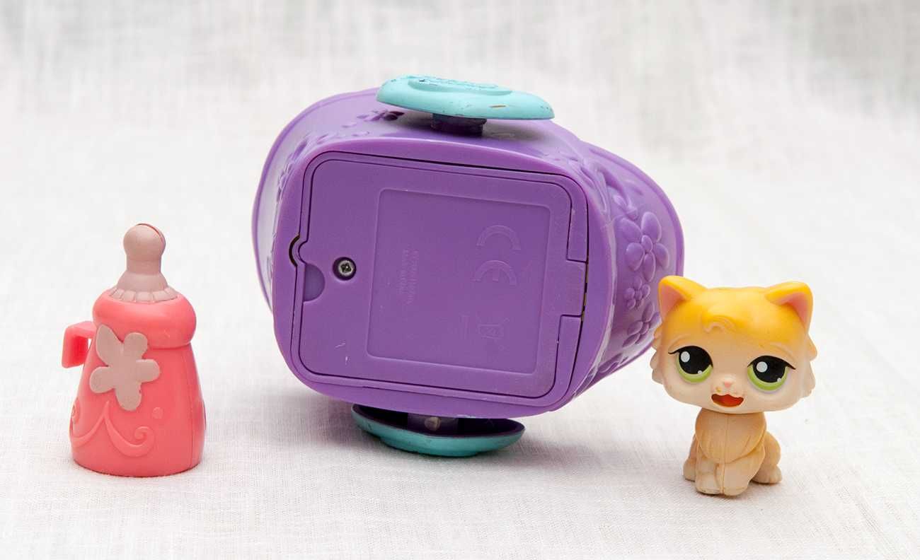 LPS Littlest Pet Shop kotek pijący mleczko na baterie