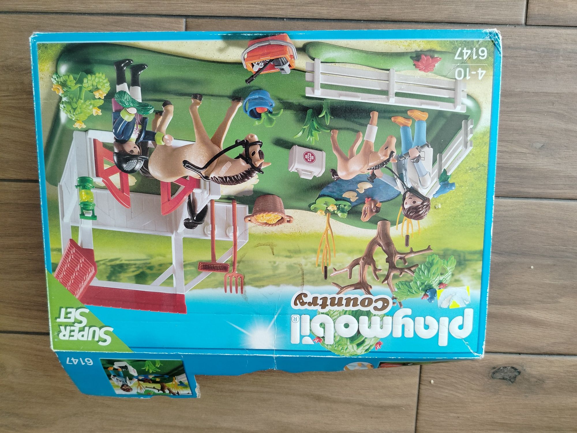 Playmobil zestaw 6147 Wybieg dla koni z boksem