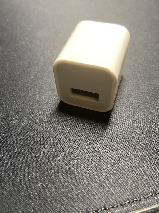 Блок питания (блок живлення) apple