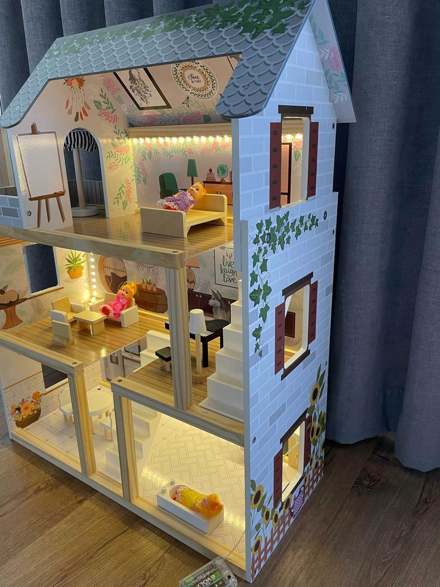 Domek dla lalek drewniany + mebelki 78cm oświetlenie LED + 3 LALKI
