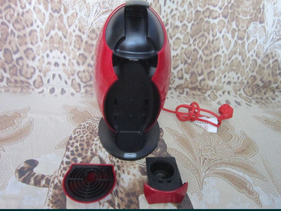 Кофеварка NESCAFE Dolce Gusto