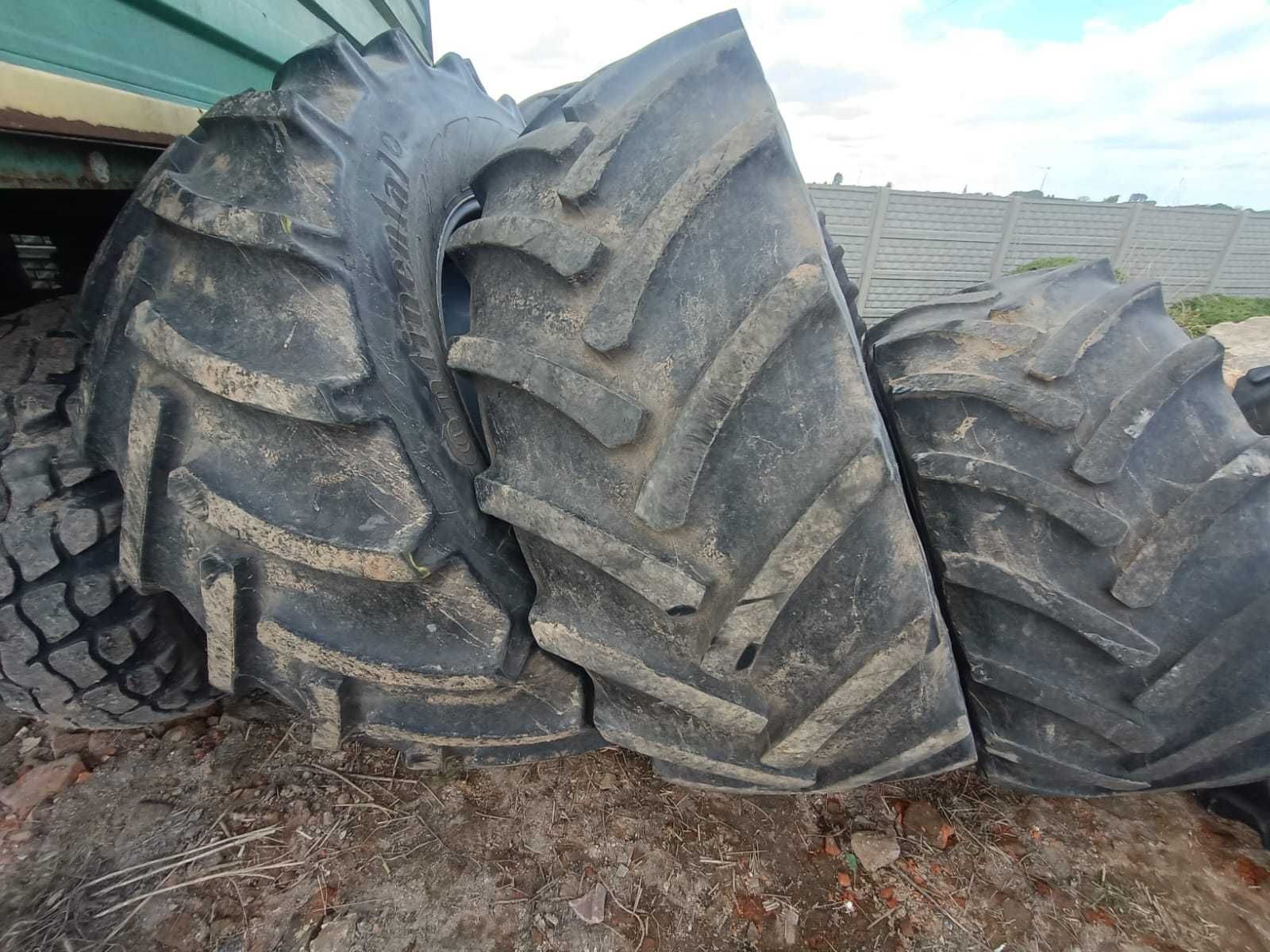 Komplet kół 600/65R38 i 540/65R24 Continental AC65 Deutz Agrotron d128