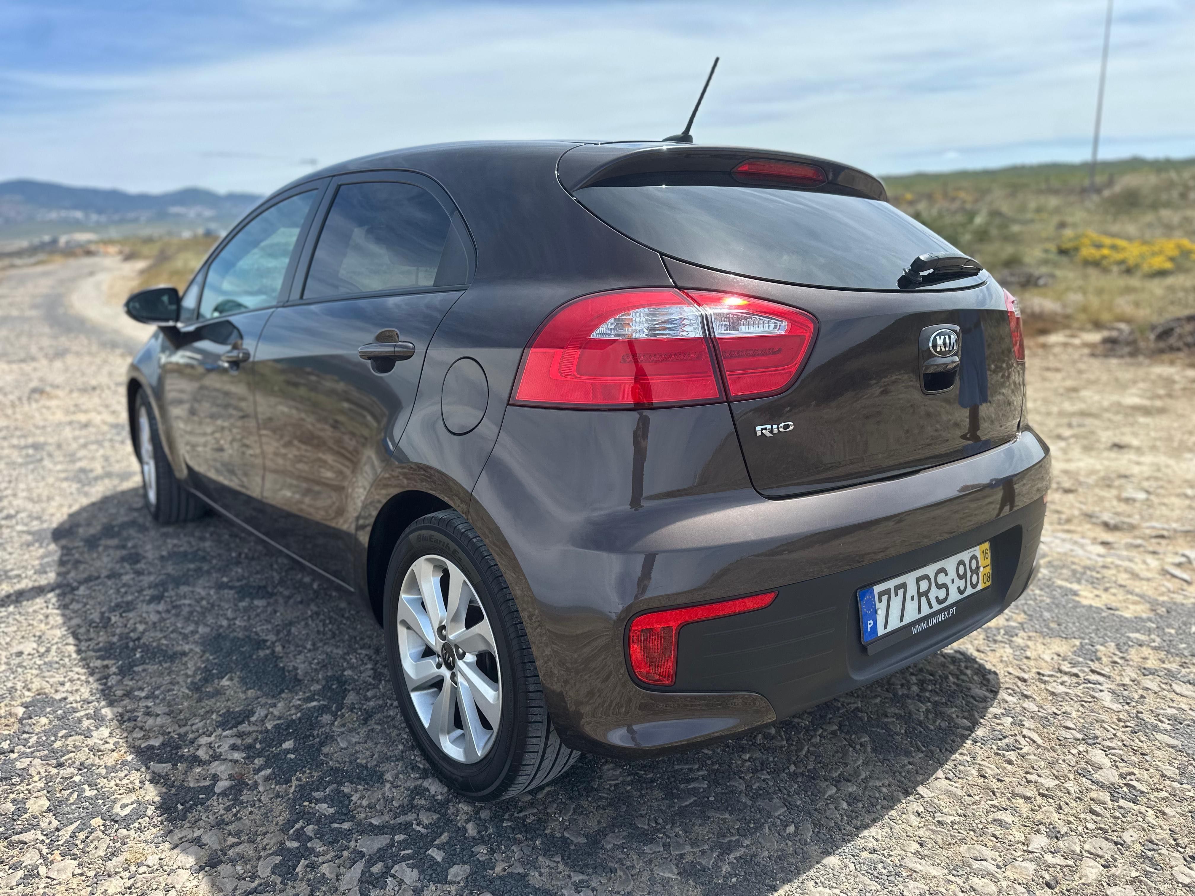 Kia Rio 2016 – Gasolina. Impecável! Único Dono – Como Novo!