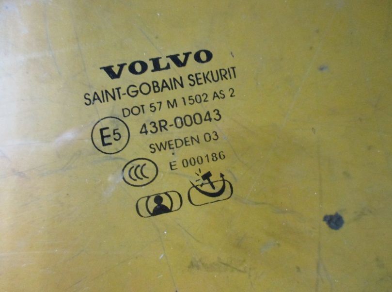 VOLVO S60 Szyba Tył Tylna Drzwi Klejona Laminowana Podwójna CZĘŚCI RAD