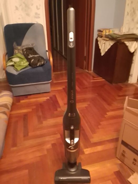 Пылесос BOSCH flexxo serie 4