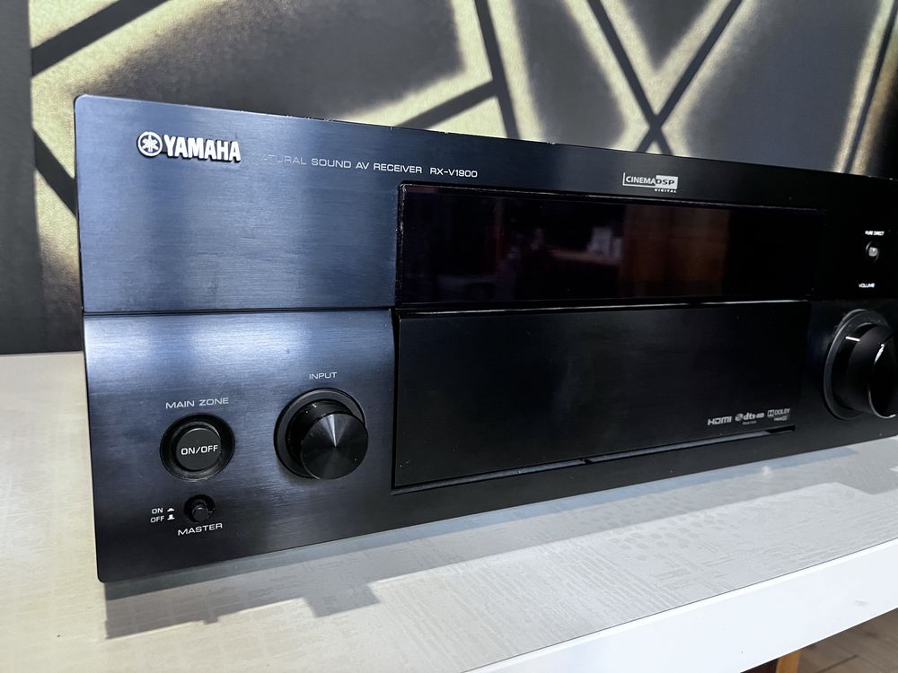 Amplituner Yamaha RX-V1900