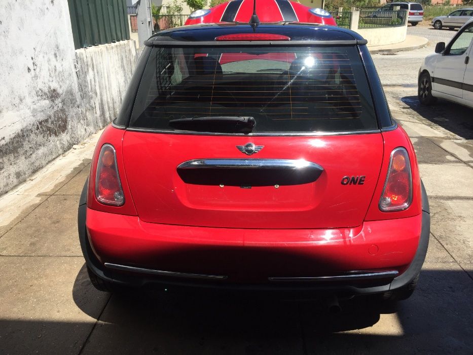 MINI ONE 1.6( gasolina) de 2005 todo o material disponivel