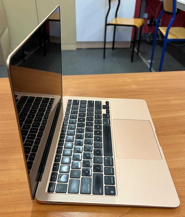 MacBook Air M1 A2337 GOLD