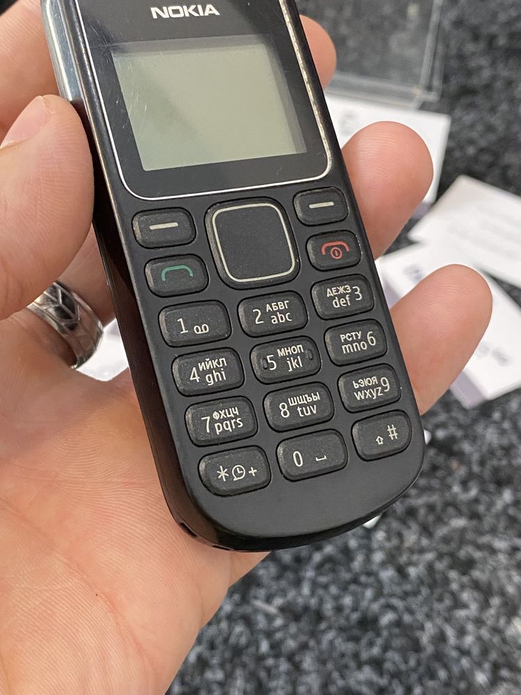 Кнопочний телефон NOKIA 1280