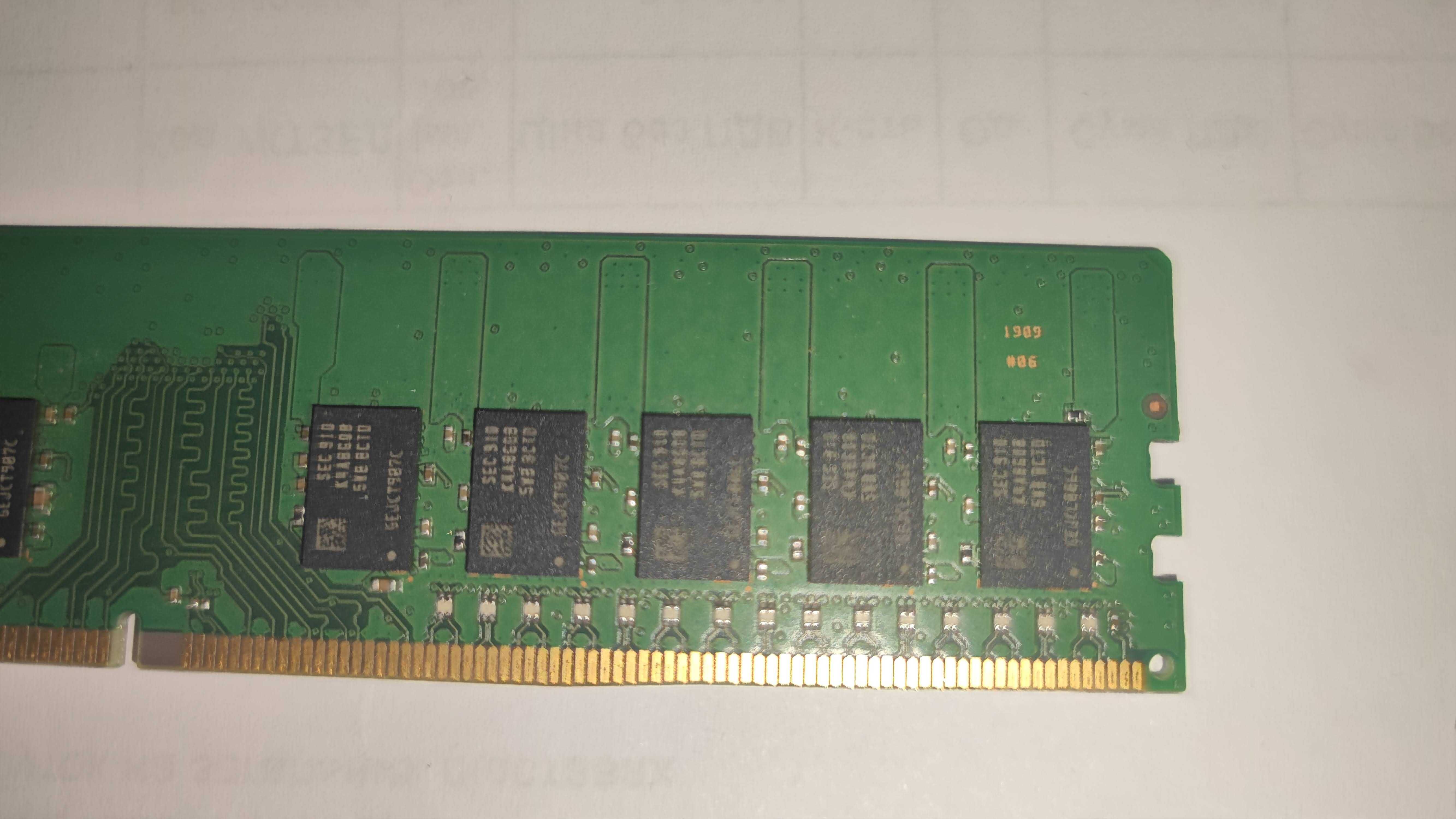 Серверна пам'ять Samsung M391A2K43BB1-CTDQ 16GB DDR4-2666V ECC UDIMM