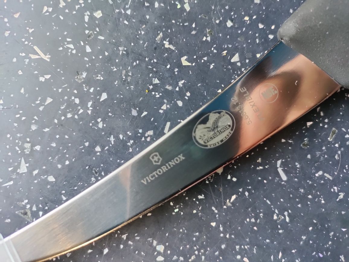 Victorinox 12см обвалочный